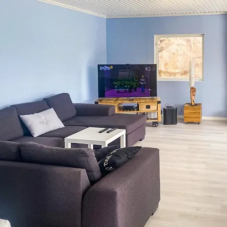 Holiday home Stunning In Fjell With Wifi