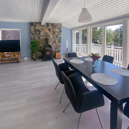 Stunning In Fjell With Wifi Holiday home